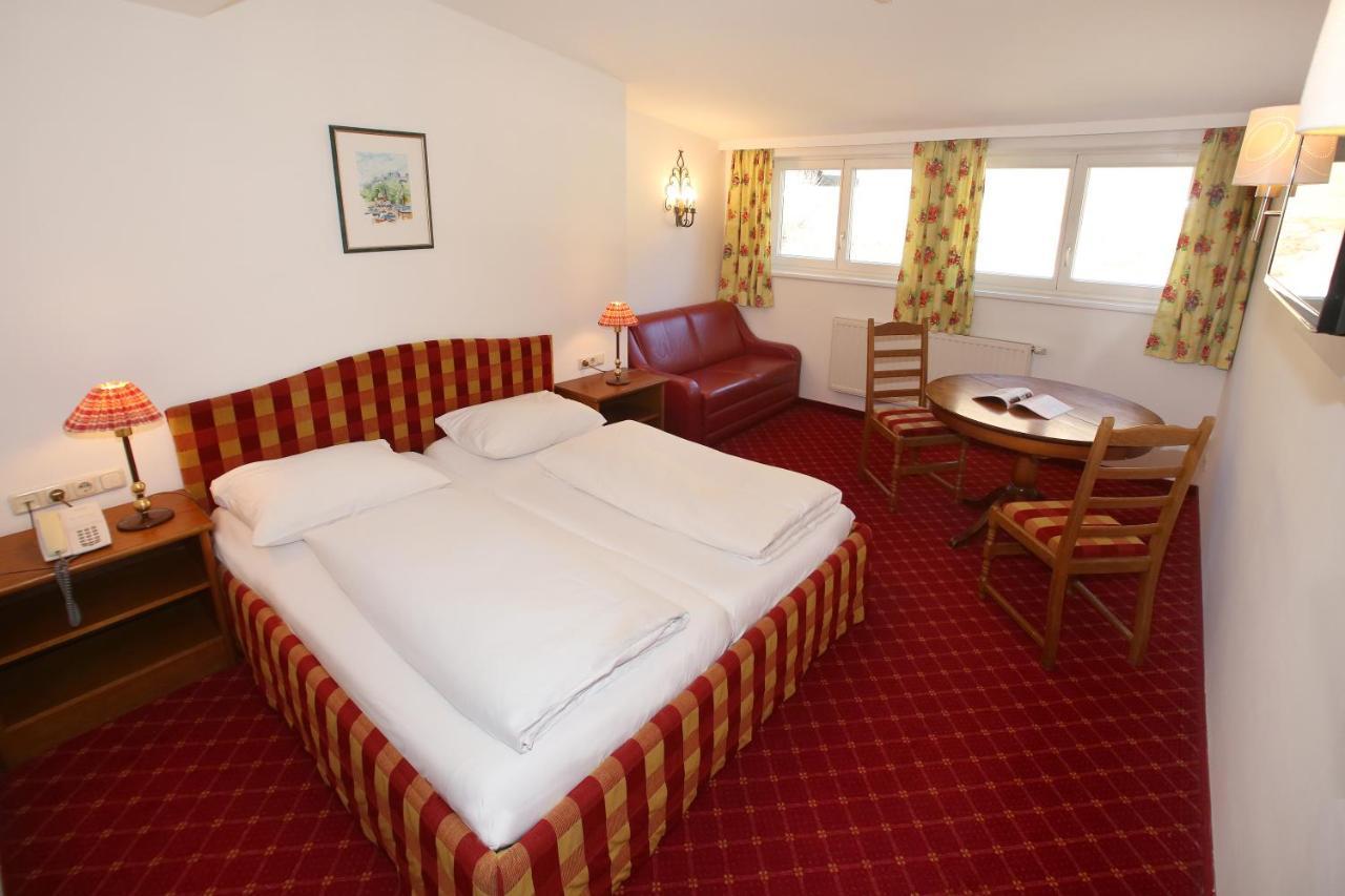Hotel Lukashansl Hundsdorf  Екстер'єр фото