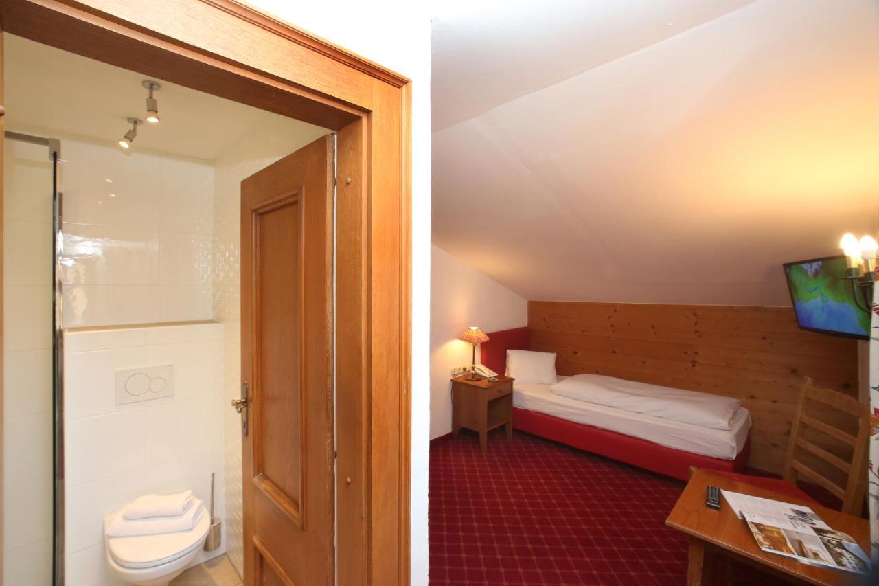 Hotel Lukashansl Hundsdorf  Екстер'єр фото